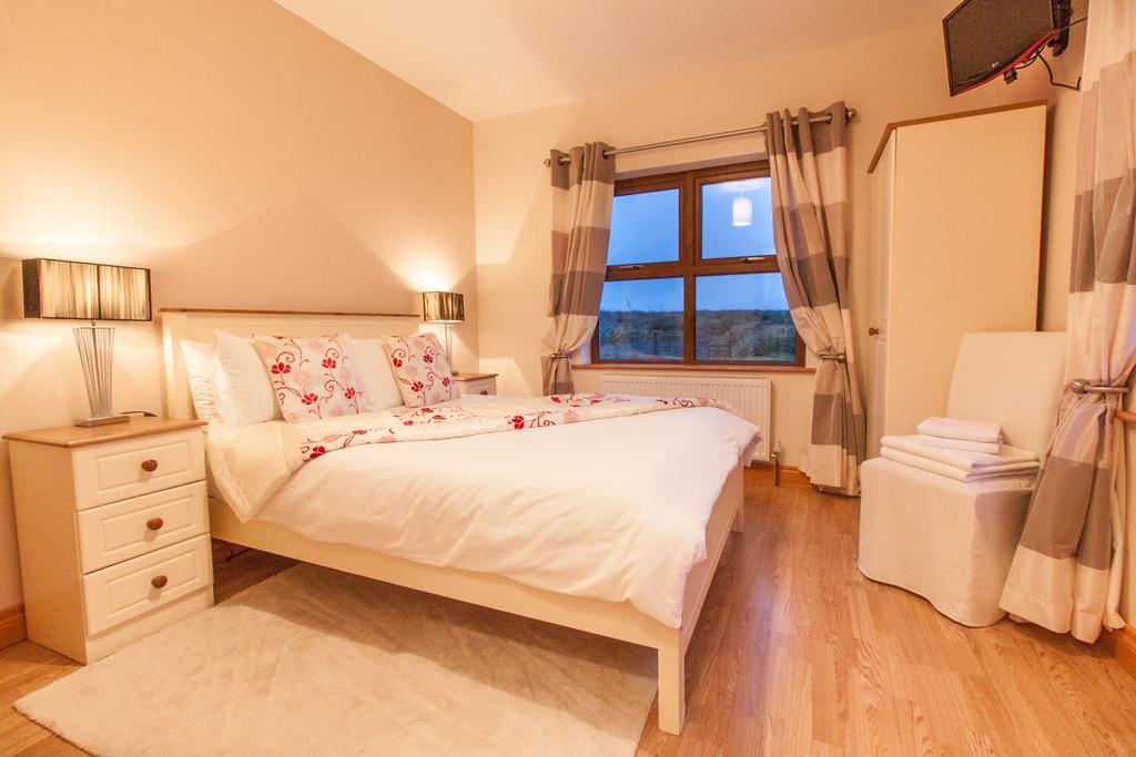 Bed and Breakfast Achill Water'S Edge Doogort Esterno foto